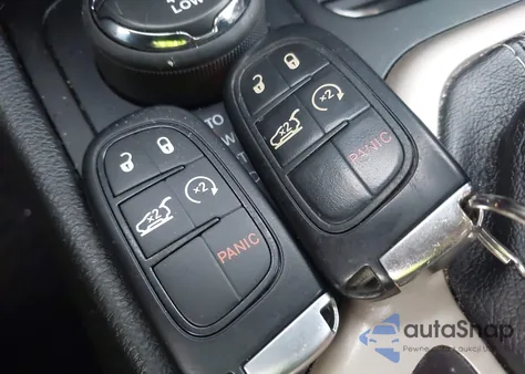 2015 Jeep Cherokee Limited z USA, uszkodzony, nr VIN 1C4PJMDS2FW537473